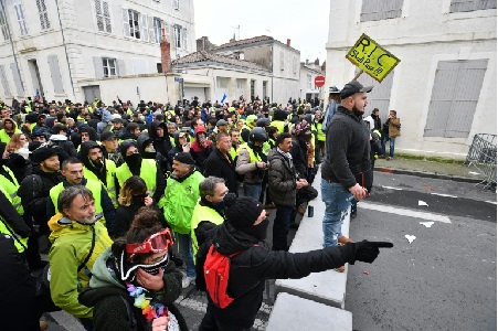 Manifestations Gilets Jaunes 154 Interpellations A Paris Hibapress