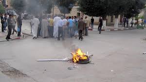 ALGÉRIE/BECHAR: DES ALGÉRIENS INTERDITS PAR D'AUTRES ALGÉRIENS DE FÊTER LE NOUVEL AN JUGÉ "HARAM", LE TOURISME DÉVIATION DE LA RELIGION ET LA FETE PROSCRITE