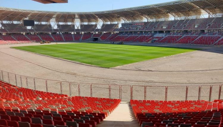 ENFIN ! APRÈS 15 ANS D’ATTENTE, UN STADE À LA HAUTEUR DE L’ALGÉRIE :  ON EST CONTENT POUR ORAN ET SON NOUVEAU STADE QUI S’EMBELLI ET SE PEAUFINE.