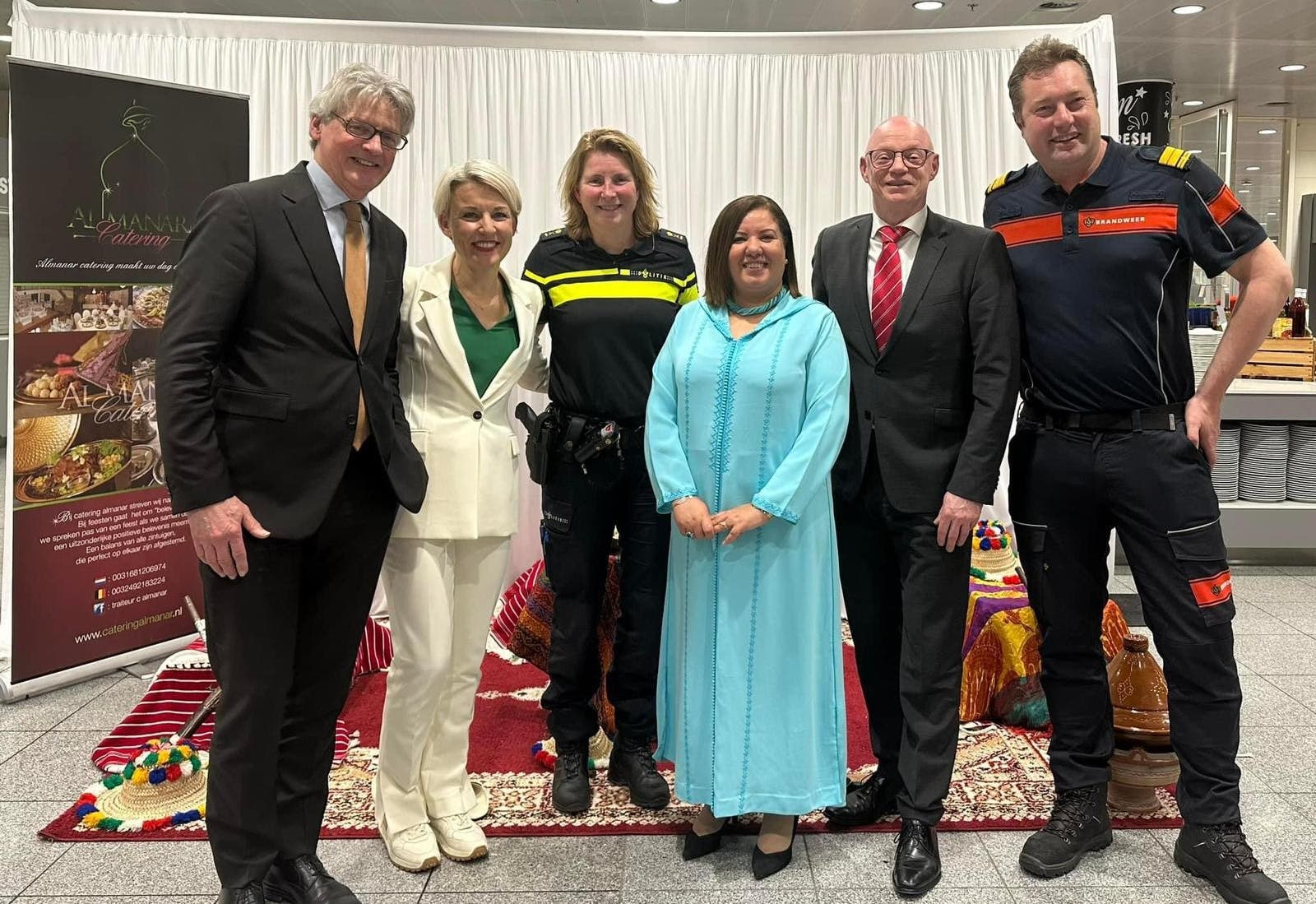 Dans un geste applaudi, une organisation officielle néerlandaise organise un Iftar du Ramadan à la marocaine
