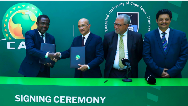 La CAF signe un protocole d'accord historique avec l'Université de Cape Town (UCT) axé sur la formation des administrateurs du football africain et renforcer les capacités des 54 associations membres de la CAF.