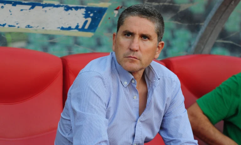 À travers une chaîne de télévision marocaine, l'entraîneur de l'Union Sportive de la Médina d'Alger a annoncé sa démission