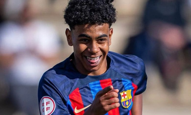 L'agent de Yamal Lamin exige que Barcelone augmente le salaire du joueur 1 L'agent de Yamal Lamin exige que Barcelone augmente le salaire du joueur