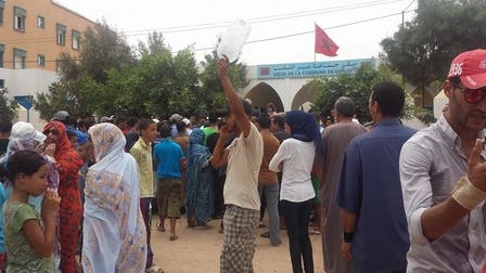 Sidi Ifni : Les habitants du quartier Miraleft manifestent contre la crise de l'eau