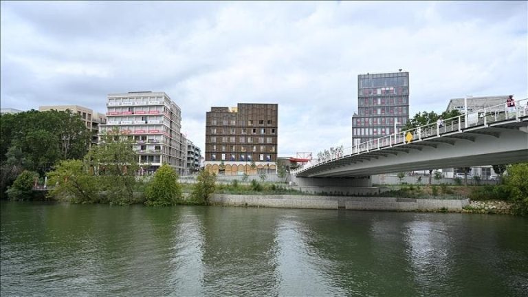 Un journal français parle de la pénurie alimentaire au village olympique de Paris