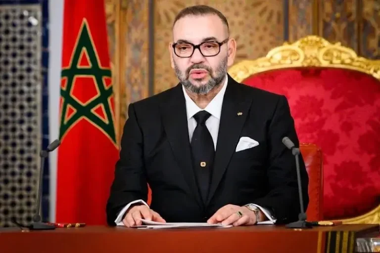 Le roi Mohammed VI félicite El Bakkali après sa médaille d'or aux JO de Paris