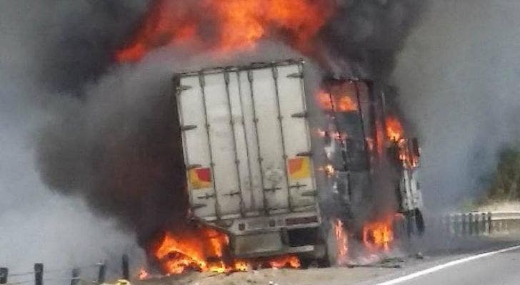 Un gros camion a pris feu sur la route entre Berrechid et Settat