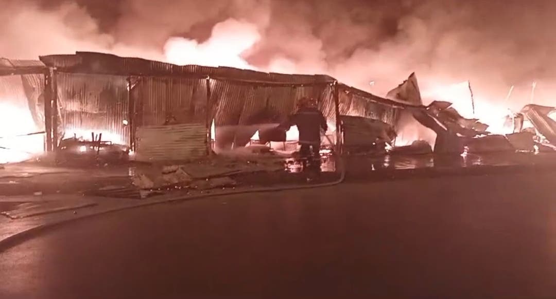 Urgent..un incendie massif..au magasin de vêtements « Joutia de Benabad » à Kénitra