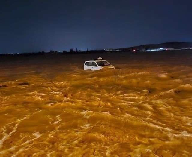 Des inondations noient des voitures à l’aéroport d’Oujda Angad