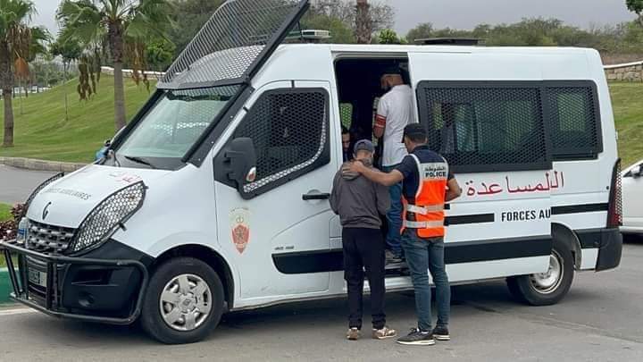 Des voitures de sécurité encerclent le mouvement « Haraka » dans les villes de Tanger et Tétouan