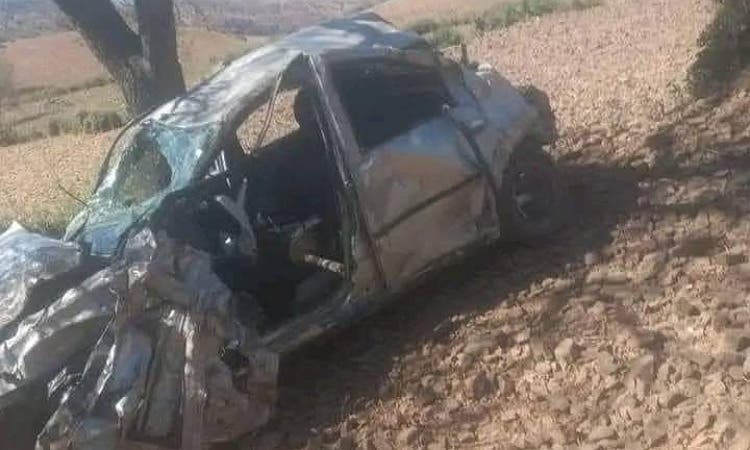 Deux personnes ont été tuées et une autre blessée suite au renversement d’une voiture sur une pente à la périphérie de Chefchaouen