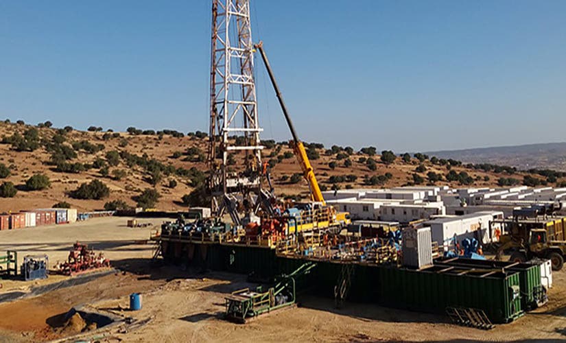 Fig.. Développement des travaux sur le champ de gaz liquéfié de Tenderara