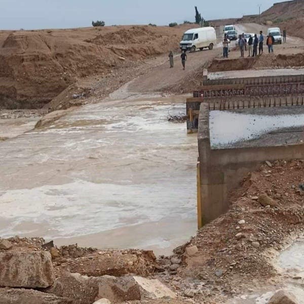 Garsif.. Les inondations ont coupé la route régionale n°504 menant à la communauté d’Al-Sabab