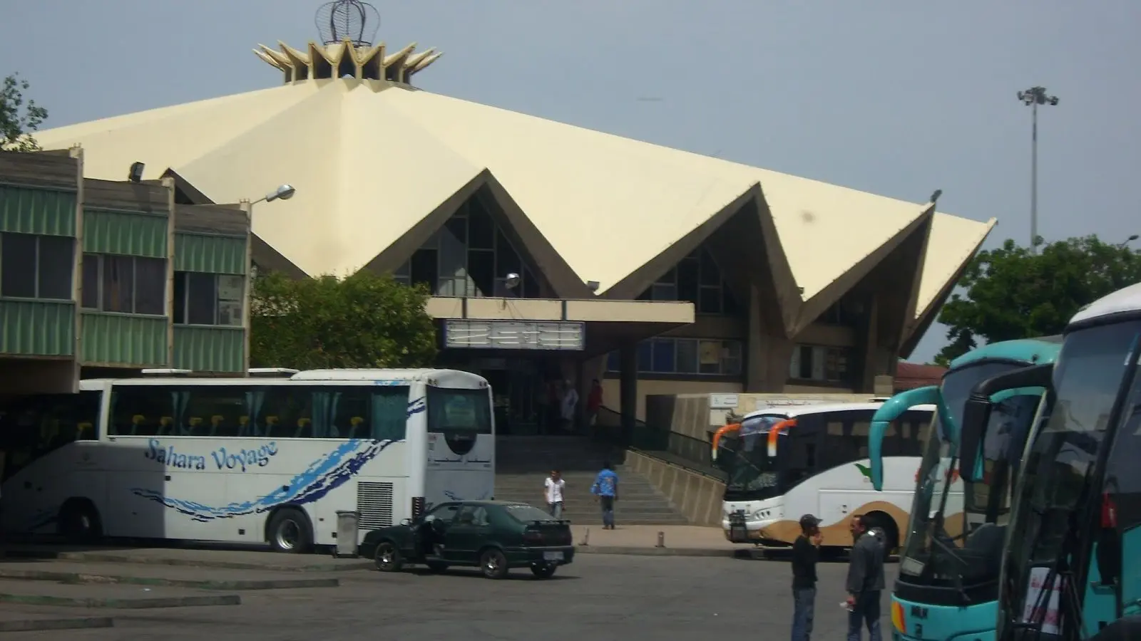 La vente de l’ancienne gare de Rabat et le prix d’enchère fixé à 300 millions de centimes suscitent la polémique