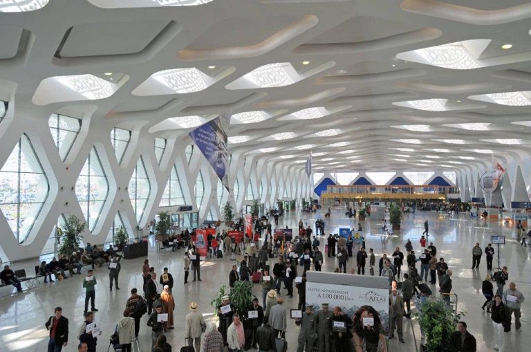 S'appuyer sur des portiques électroniques dans 5 aéroports marocains pour faciliter les démarches de voyage