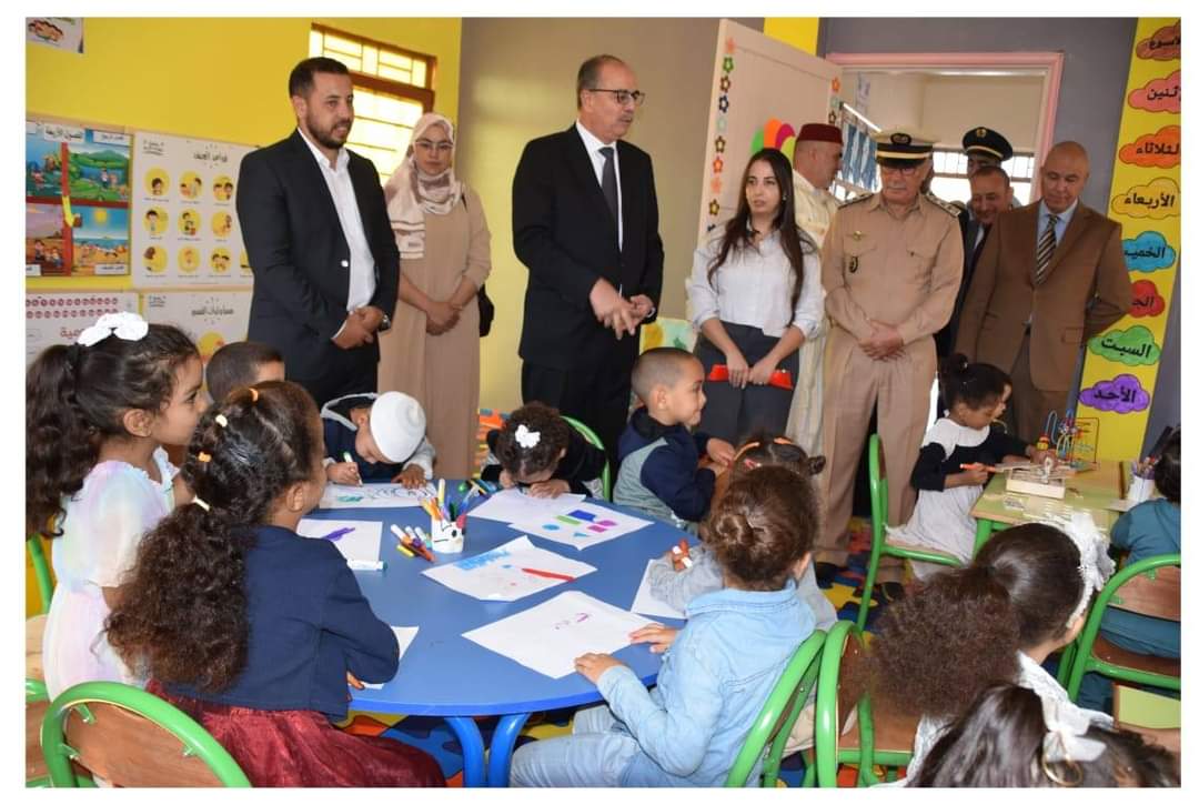 Un intervenant Midelt supervise le lancement de projets pédagogiques à l’occasion de la rentrée scolaire