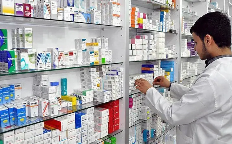 Un médicament essentiel pour les patients insuffisants rénaux disparaît des pharmacies, et la direction précise