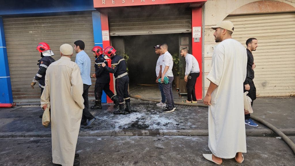 Al-Bayda.. Une panne électrique provoque un incendie massif dans le « snack » le plus célèbre du quartier du Belvédère (vidéo + photos)