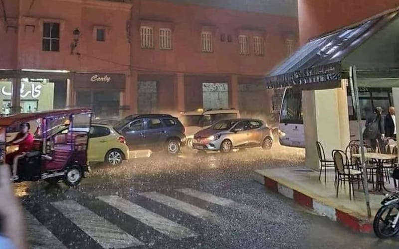 Marrakech : des pluies orageuses ont provoqué des inondations, des voitures noyées et des habitants paniqués (photos)