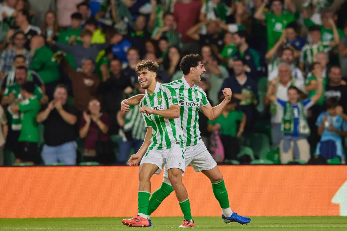 Abdel Samad Zalzouli marque un « but mondial » lors du match nul 1-1 entre le Real Betis et Copenhague (vidéo)