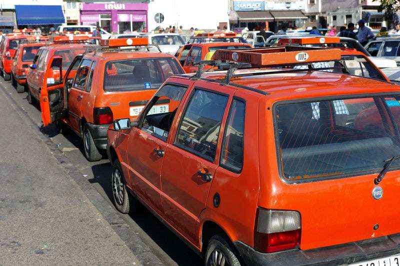 Agadir : Les petits taxis participent à une « plateforme électronique » pour gérer le transport grâce à des applications intelligentes