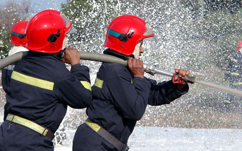 Al-Bayda.. Un incendie massif s’est déclaré dans une imprimerie dans le quartier d’Al-Muhammadi