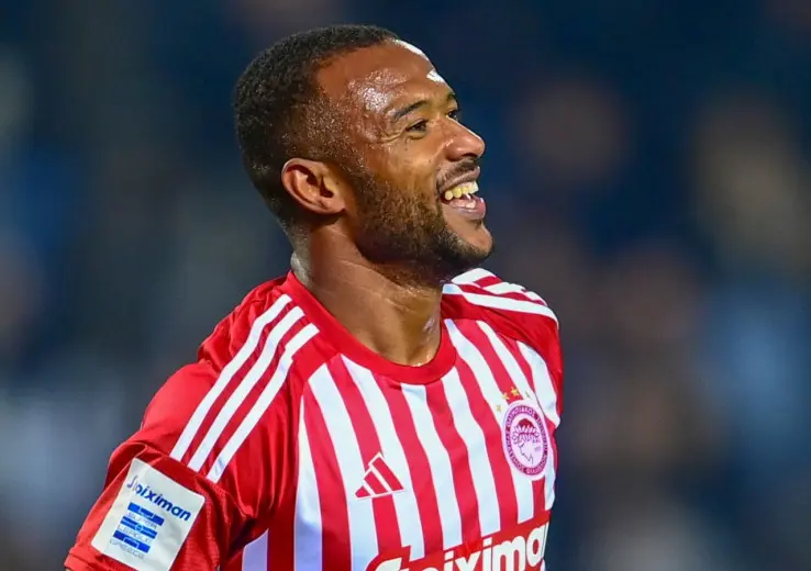 Ayoub El Kaabi brille et mène l’Olympiacos à la victoire en Ligue européenne (vidéo)