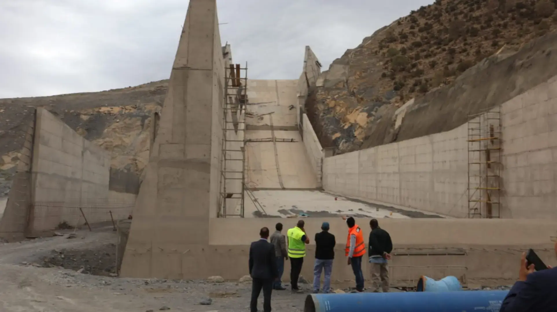 Guersif : Le taux d’achèvement du barrage Tarka Oumadi a avancé à 54%.