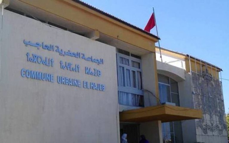 La communauté d'Al-Hajib approuve la mise en place de projets sanitaires, routiers et sportifs