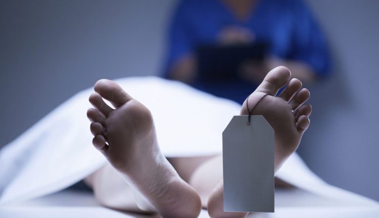 La mort d'un client à l'intérieur d'un hôtel alerte les nouvelles autorités