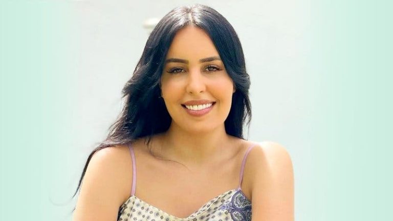 L'actrice Kawthar Taisiya révèle la raison de son absence et commente : « Les bénédictions de Dieu sont trop abondantes pour nous. »