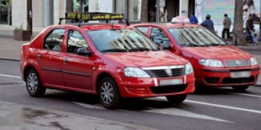 Les syndicalistes des taxis de Fès appellent les autorités à mettre fin aux « gangs » qui entravent leur travail