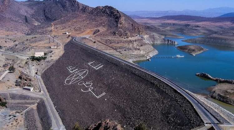 Les travaux de construction du barrage Sakia El Hamra à Laâyoune sont arrêtés. Le PJD intervient