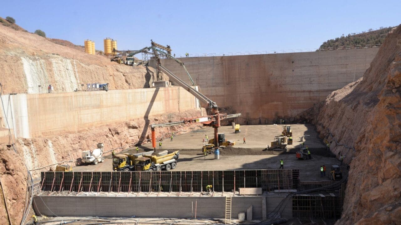 Les travaux de construction du barrage d’Oued Lakhdar dans la province d’Azilal continuent de progresser