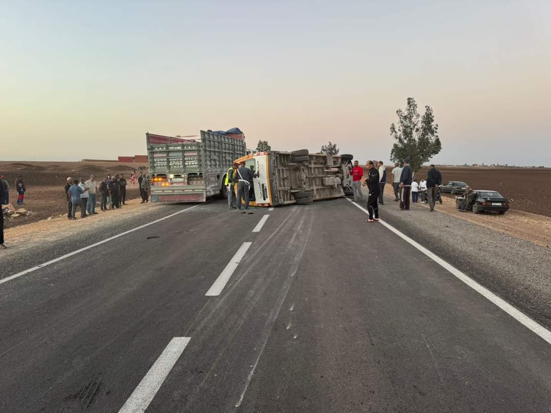 Safi.. 23 élèves ont été blessés suite au renversement d’un véhicule de transport scolaire