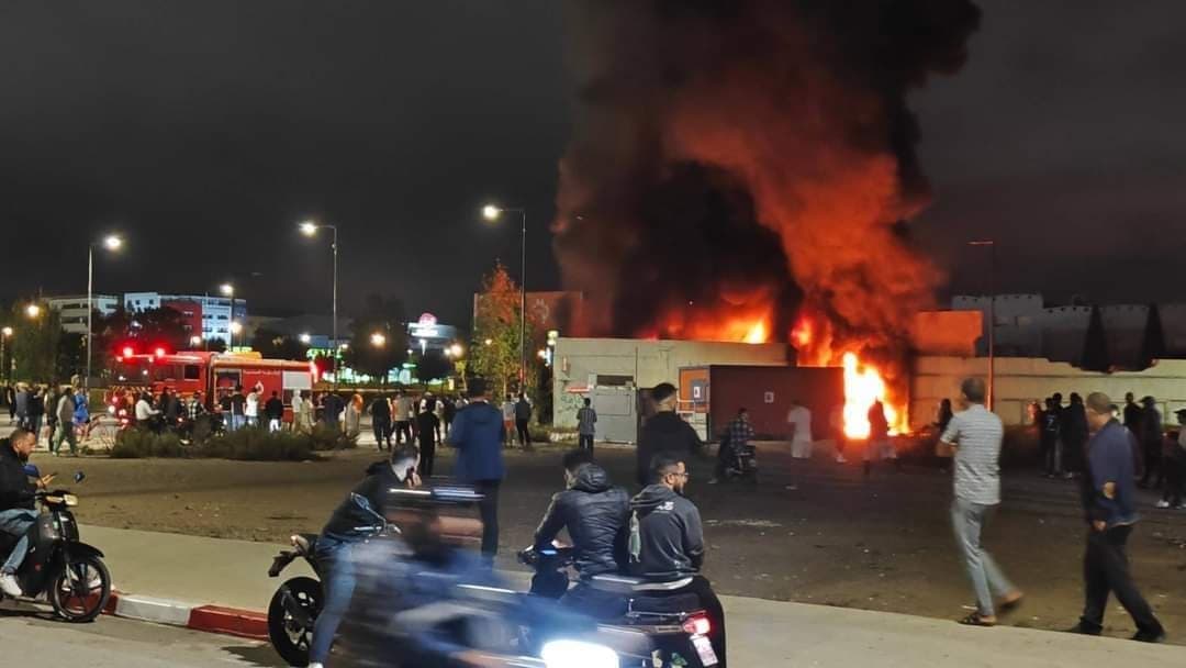 Un incendie massif aux portes de Tanger mobilise les autorités