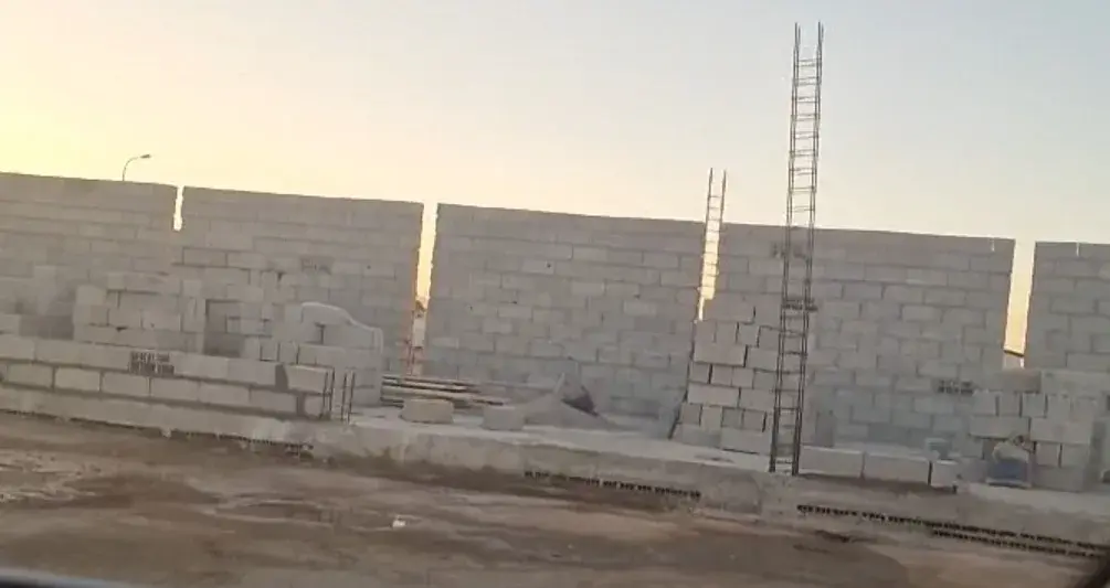 Une association de défense des droits humains dénonce les constructions illégales sur la plage Arkaman à Nador