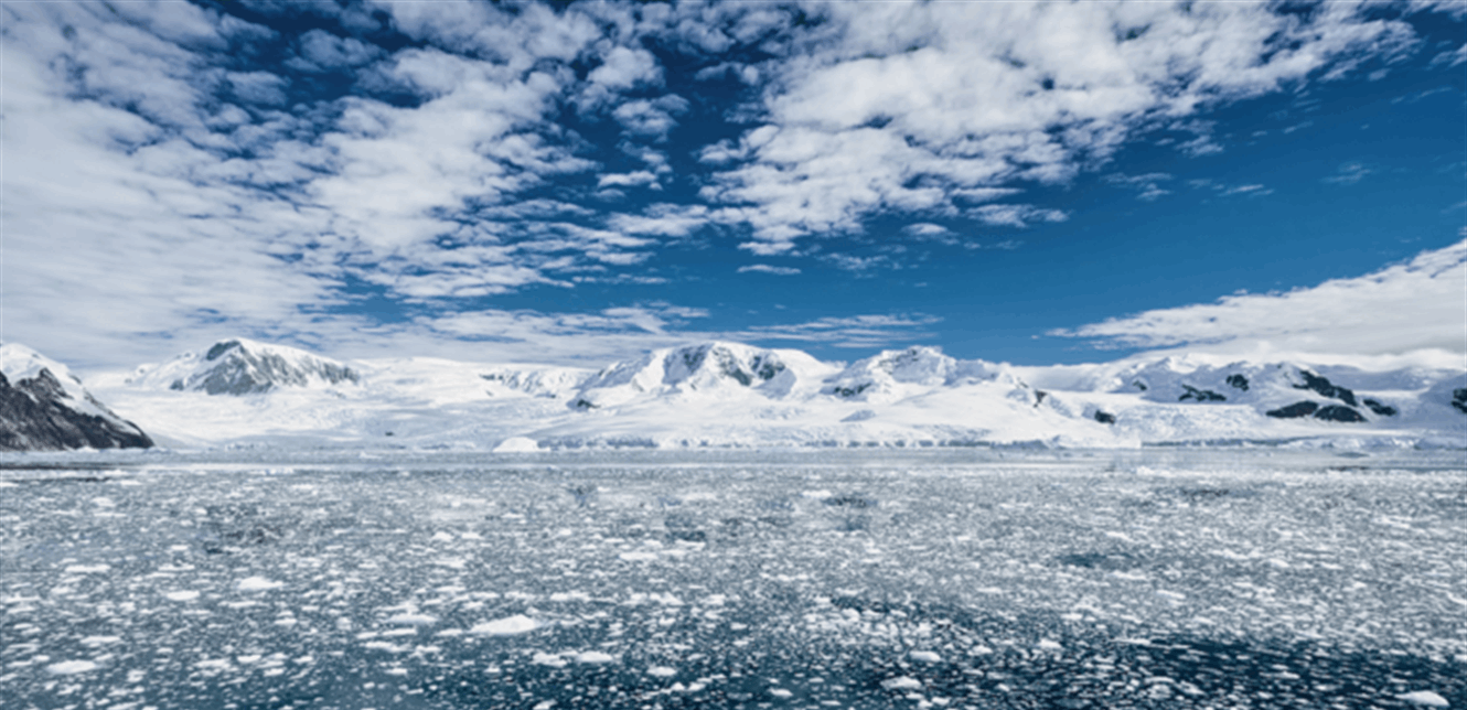 Une entrée mystérieuse en Antarctique déclenche la controverse… théories scientifiques et explications imaginatives (photos)