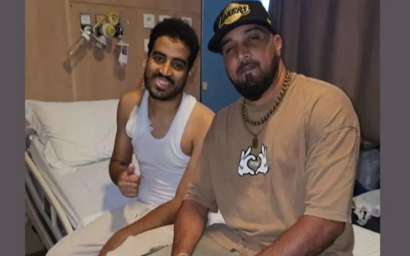 Le rappeur « Seventoon » rend visite à Taktoker Hisham en France (photo)