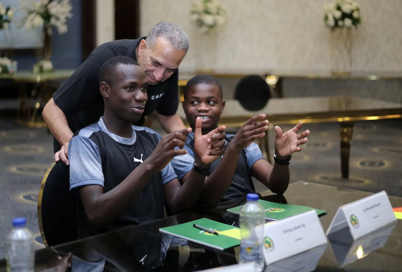 Le Caire accueille le cours pour jeunes arbitres de la CAF pour inspirer les jeunes arbitres en Afrique. 21 concernés dont 02 algériens et aucun Marocain