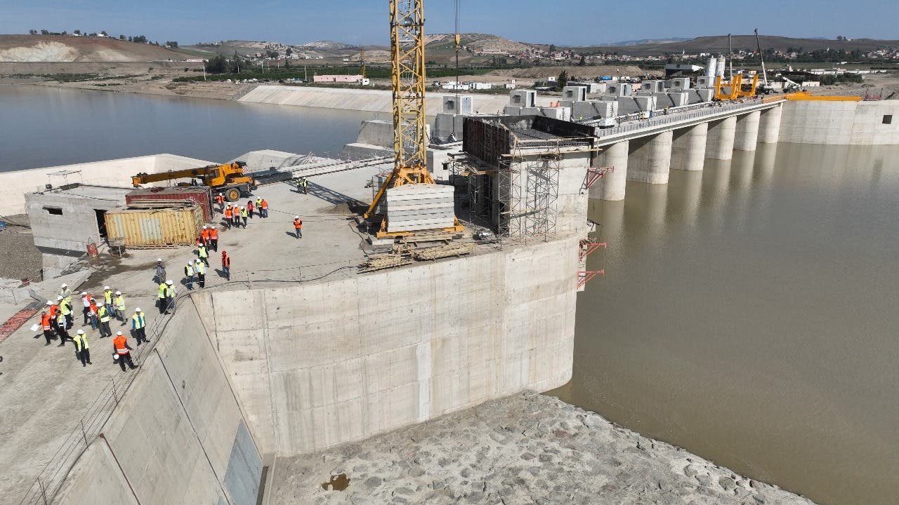 Après la fin de ses travaux approche, le remplissage du réservoir du barrage « Kudiyet El Barna » à Sidi Kacem