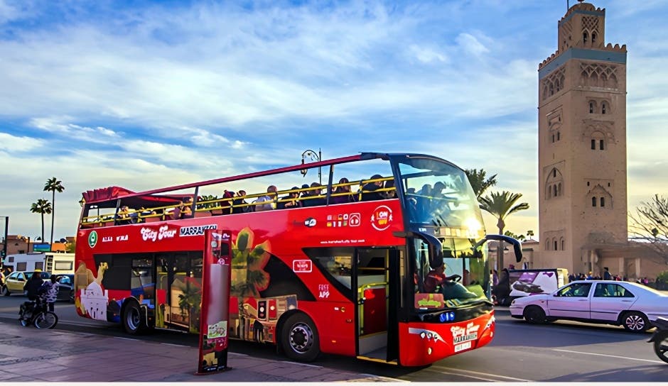 Casablanca se prépare à la Coupe d’Afrique et à la Coupe du Monde en lançant des bus touristiques