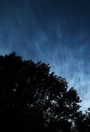 Météo: Nuages bas denses avec ondées