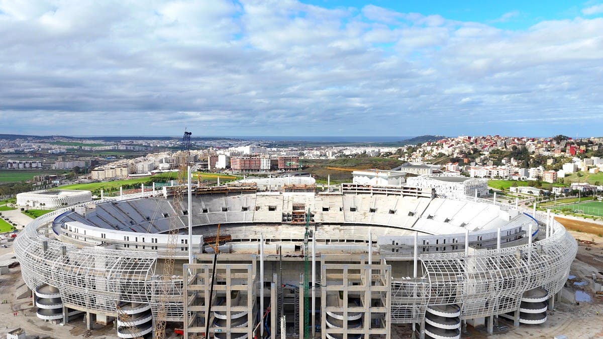 Le processus d’installation des supports en acier du Grand Stade de Tanger est en voie d’achèvement