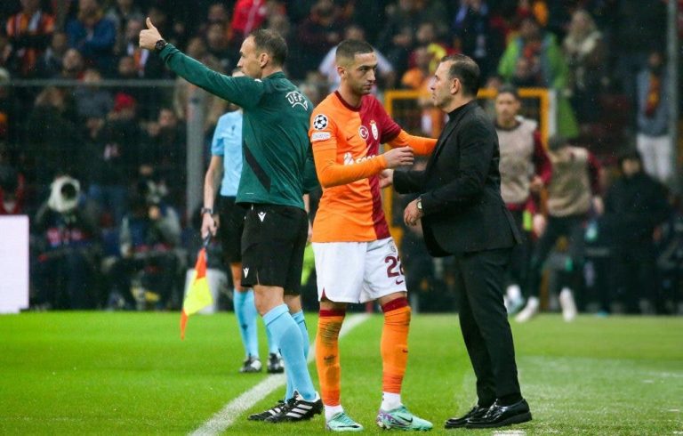 Nouvelles déclarations de l'entraîneur de Galatasaray concernant l'avenir de Ziyech