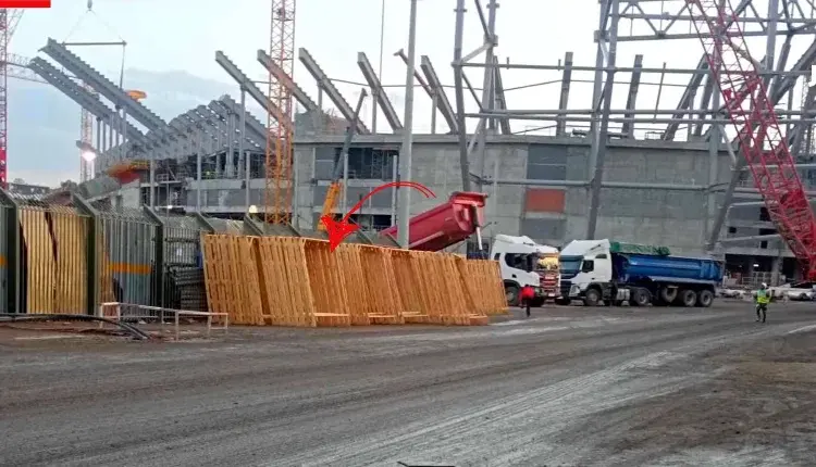 Une entreprise turque réalise les travaux de revêtement du Stade de Rabat