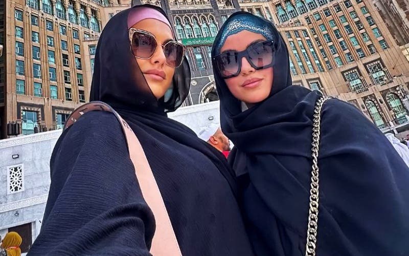 Wafaa Al-Dahri documente son voyage pour accomplir les rituels de la Omra (photos)