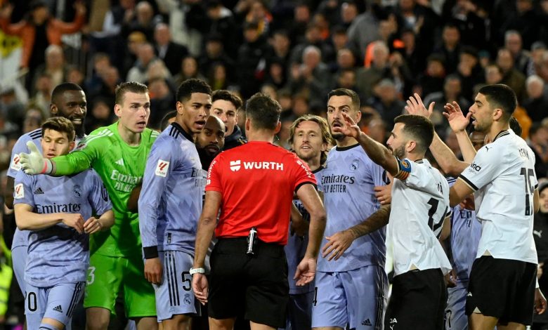 Annonce de la date du report du match Real Madrid-Valence 1 Annonce de la date du report du match Real Madrid-Valence