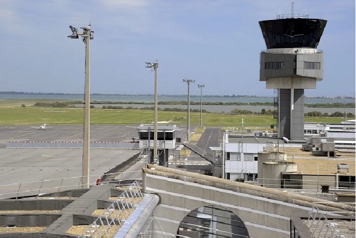 Grève des contrôleurs aériens en France : peu ou pas de vols mardi dans plusieurs aéroports