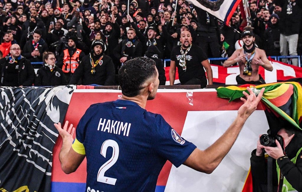 Hakimi face à une crise lors du match entre le Paris Saint-Germain et Lyon (vidéo)